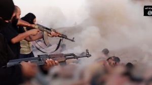 سوريا  إعدام  مطار الطبقة  تنظيم الدولة - يوتيوب