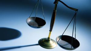 يعتبر استقلال القضاء والعدالة من المعايير الرئيسة في مؤشر سيادة القانون