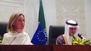فيدريكا موغيريني خلال لقائها وزير الخارجية السعودي عادل الجبير - وكالات