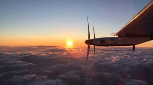 الطائرة "سولار إمبالس 2" هي أول طائرة تطير ليلا ونهارا بدون أي وقود - أ ف ب