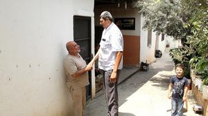 اللبناني مصطفى إبراهيم أطول رجل في لبنان - الأناضول