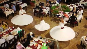 تحرص المطاعم على إبراز تراث حارات الشام القديمة في تصاميمها - عربي21