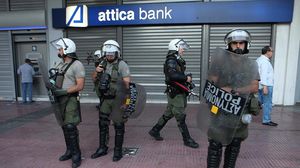 البنوك ما زالت مغلقة في اليونان لمنع نزيف السيولة - الأناضول