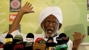 يعد حسن الترابي من أبرز وجوه السياسة والفكر في السودان والعالم الإسلامي - ا ف ب