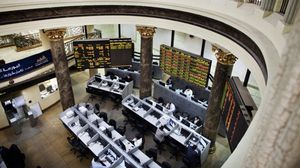 البورصة المصرية تكبدت خسائر أسبوعية عنيفة مع استمرار موجة البيع وسيطرة العشوائية على قرارات المستثمرين- أ ف ب/ أرشيفية