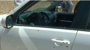 آثار الرصاص على سيارة النائب الإيراني - قناة العالم