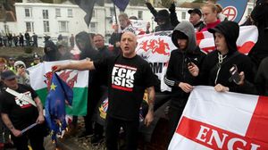 تظاهرة لليمين البريطاني المتطرف في مدينة دوفر جنوبي إنجلترا بداية العام 2016 - أرشيفية