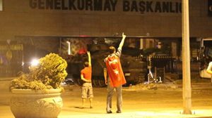 الشعب التركي واجه دبابات الانقلابيين - ا ف ب
