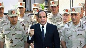 السيسي بين جنرالات الجيش المصري - أرشيفية