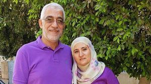 علا القرضاوي وزوجها معتقلان منذ 30 يونيو الماضي