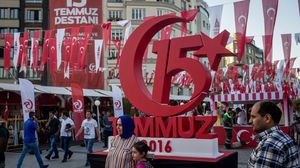 تحتفل تركيا في 15 تموز من كل عام بذكرى الانقلاب الفاشل عام 2016- جيتي