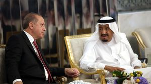 العاهل السعودي استقبل الرئيس التركي- قناة "تي ري تي" الرسمية