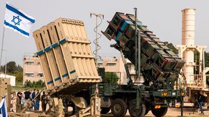 موقع واللا العبري قال إن القبة اعترضت 6 صواريخ من أصل 60 أطلقت من غزة- جيتي