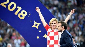خطفت رئيسة كرواتيا قلوب الكثير من المعجبين بفضل تصرفاتها في نهائي كأس العالم لكرة القدم بموسكو- جيتي