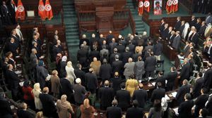 أقر البرلمان التونسي الموازنة العامة للبلاد وسط أجواء من التوتر وتبادل الشتائم بين عدد من النواب- جيتي 