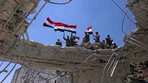 النظام السوري رفع أعلامه في بلدات وقرى القنيطرة بعد السيطرة على أغلب مناطقها- جيتي