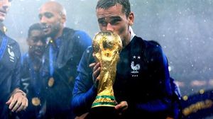 بينها فوز المنتخب الفرنسي بكأس العالم- فيسبوك