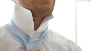 تم العثور على أن تدفق الدم الدماغي انخفض بنسبة 7.5 في المئة في الرجال الذين يرتدون ربطة العنق - جيتي