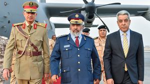 توجه الغانمي (يسار) إلى قطر على رأس وفد عسكري رفيع المستوى- وزارة الدفاع القطرية