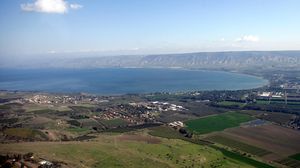 تسيطر إسرائيل على بحيرة طبريا شمال فلسطين المحتلة حيث تبيع الأردن المياه منها- جيتي