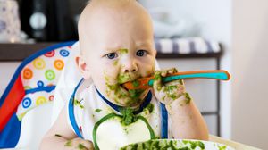 بعض الملاحظات التي يوجّهها الأولياء إلى أطفالهم قد تؤثر سلبا على رغبتهم في تناول الطعام- جيتي