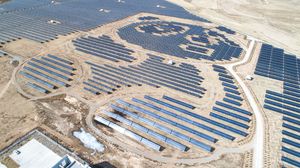 مشاريع عملاقة للطاقة الشمسية حول العالم- جيتي