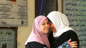 حصلت طالبة من غزة على المرتبة الأولى في الفرع العلمي على مستوى فلسطين بمعدل 99.7 بالمئة- عربي21