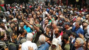 أكد الفلسطينيون استمرار تحركاتهم بالمخيمات حتى التراجع عن قرار وزير العمل اللبناني "المجحف"- عربي21