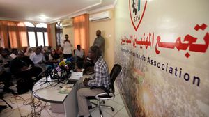 أكد تجمع المهنيين السودانيين أنه انسحب من "كل هياكل الحرية والتغيير بشكلها الحالي"- جيتي