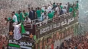 هل يكون فوز الجزائر بالكأس الأفريقية داعما للحراك السياسي المطالب بالديمقراطية؟ (إنترنت)