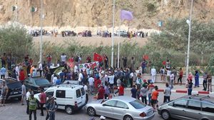 جانب من الوقفة الاحتجاجية على الحدود المغربية الجزائرية ـ فيسبوك