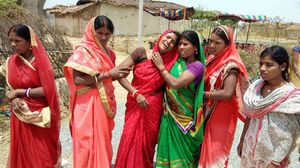 مسؤول هندي:  معدل ولادة الإناث في المنطقة الذي جمعته مديرية الصحة المحلية مؤخرا كان"مثيرا للشبهات-"- جيتي 