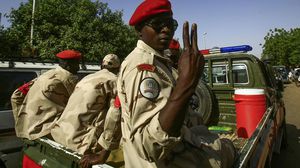 ميدل إيست آي: الطغمة العسكرية الحاكمة في السودان بدأت بحملة تطهير للإسلاميين- أ ف ب