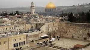 علي عقلة عرسان: القدس مفتاح الاستقرار وأساس السلم والحرب، ولا تستقيم الأمور إلا باستقامة هذا الأمر- (الأناضول)