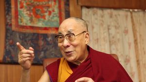 شدد الدالاي لاما، في حوار مع أطباء هنود، على ضرورة تجنب الغضب والانزعاج وأي شعور قد يؤثر على النوم بهدوء- جيتي