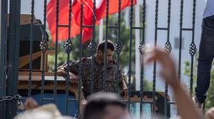 جندي من الجيش التونسي داخل مقر البرلمان بعد انقلاب سعيد- جيتي