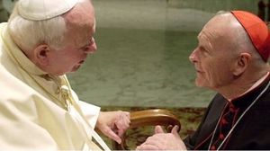 ماكاريك مع البابا الراحل يوحنا بولس- أرشيفية