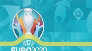 البريطانيون يستعدون لمتابعة مباراة نهائي يورو 2020 مع إيطاليا  (الأناضول)