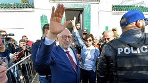 اعتقلت السلطات التونسية رئيس حركة النهضة راشد الغنوشي منذ أبريل الماضي - جيتي