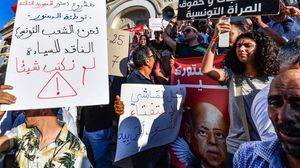 يعارض الكثير من التونسيين الاستفتاء- جيتي