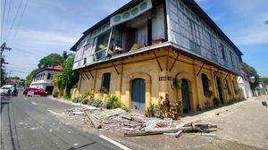 السلطات المحلية في الفلبين حذّرت السكّان من خطر حدوث هزّات ارتدادية- جيتي