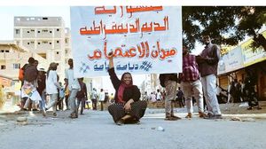  أعلنت نقابة الأطباء السودانيين، الاثنين، بدء إضراب لمدة 72 ساعة اعتبارا من الثلاثاء- فيسبوك