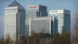 أعلن بنك "HSBC" عن خطط لخفض حجم مقره العالمي للنصف والتخلي عن برجه بلندن- جيتي