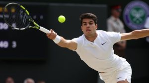 يلاقي ألكاراز في المشهد الختامي الفائز من مواجهة نوفاك دجوكوفيتش ونظيره لورينتسو موسيتي- Wimbledon / إكس