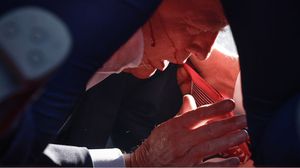 ترامب تعرض لإصابة في أذنه برصاصة كروكس- جيتي