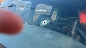 آثار طلقات في سيارة المستوطنين- إكس