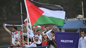 ظهرت بعثة فلسطين في حفل أولمبياد باريس 2024، بالوشاح الفلسطيني وعلامة النصر- منصة "إكس"