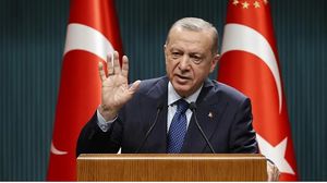 ذكر أردوغان رئيس وزراء الكيان بنهاية هتلر، بينما جاء الرد من "تل أبيب" مهدداً له بمصير صدام حسين.. الأناضول