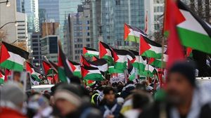  القطاع يمر "بحالة مجاعة فعلية، تتجلى في النقص الحاد بالمواد الغذائية الأساسية، وتفشي سوء التغذية الحاد، وسط عجز تام في الإمكانيات الطبية لعلاج تبعات هذه الكارثة". (الأناضول)