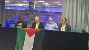 يترأس اللجنة التوجيهية العليا للمؤتمر النائب البريطاني السابق جيريمي كوربين إلى جانب شخصيات بارزة من مختلف أنحاء العالم من بينهم السياسي الفلسطيني مصطفى البرغوثي- عربي21